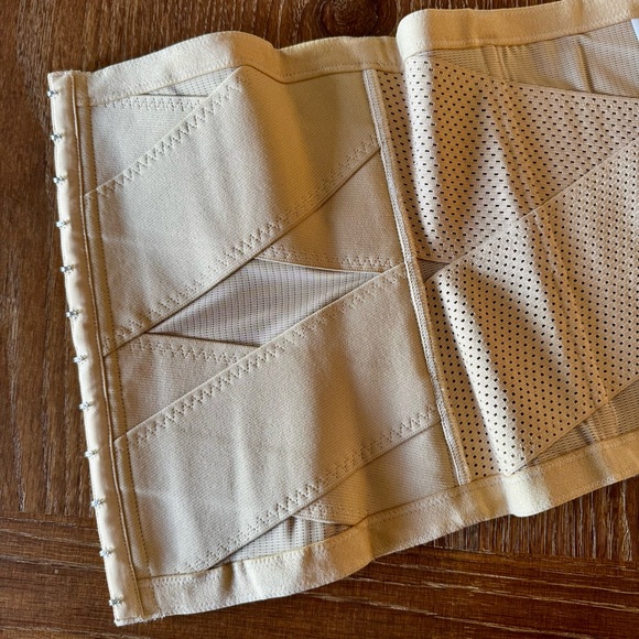 NWOT beige Loday waist trainer / corset L - Picture 5 of 11